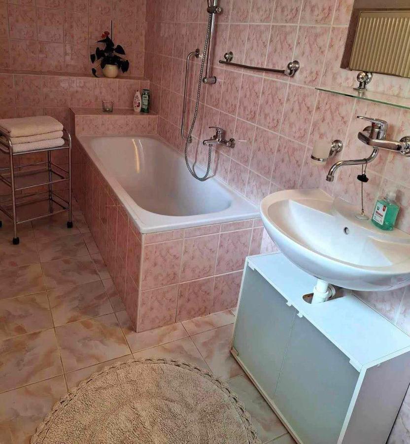 Apartman Pod Maliarkou Vychodna Εξωτερικό φωτογραφία