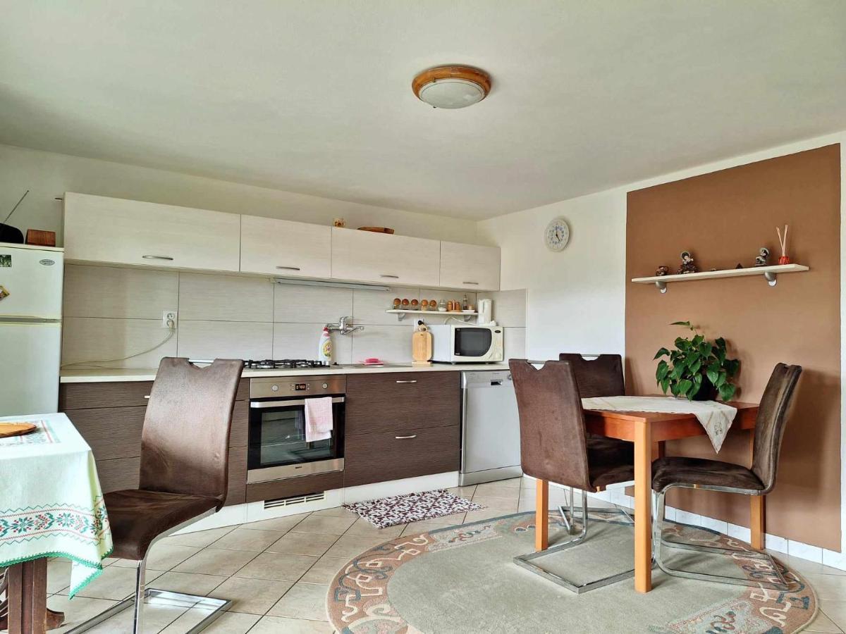 Apartman Pod Maliarkou Vychodna Εξωτερικό φωτογραφία